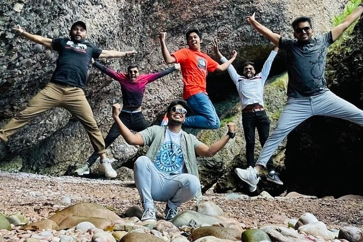 6 friends from India on day trip to Causeway